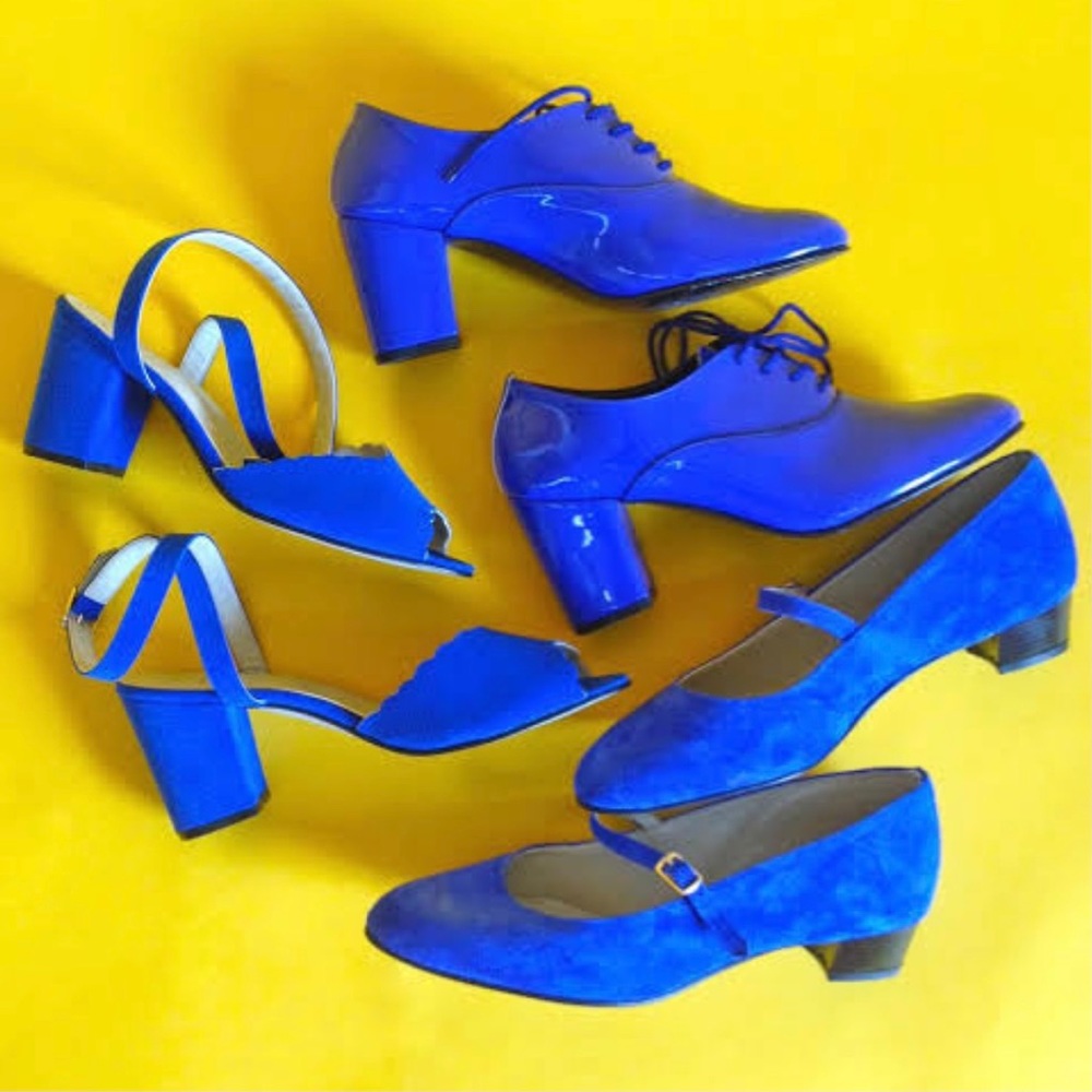 American Apparel Royal Blue Scallop Sandals!